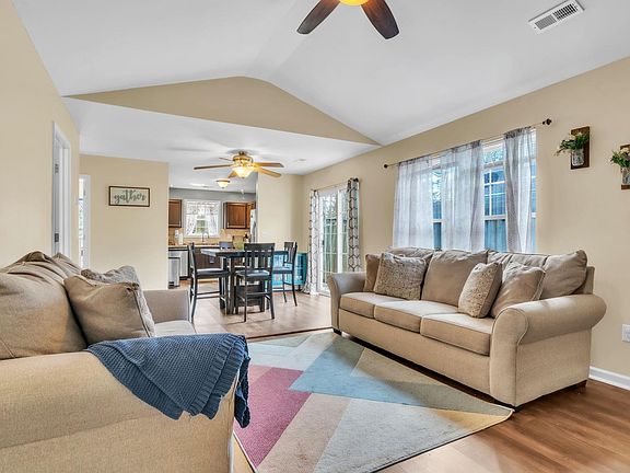 5th image of 710 Highcrest Dr