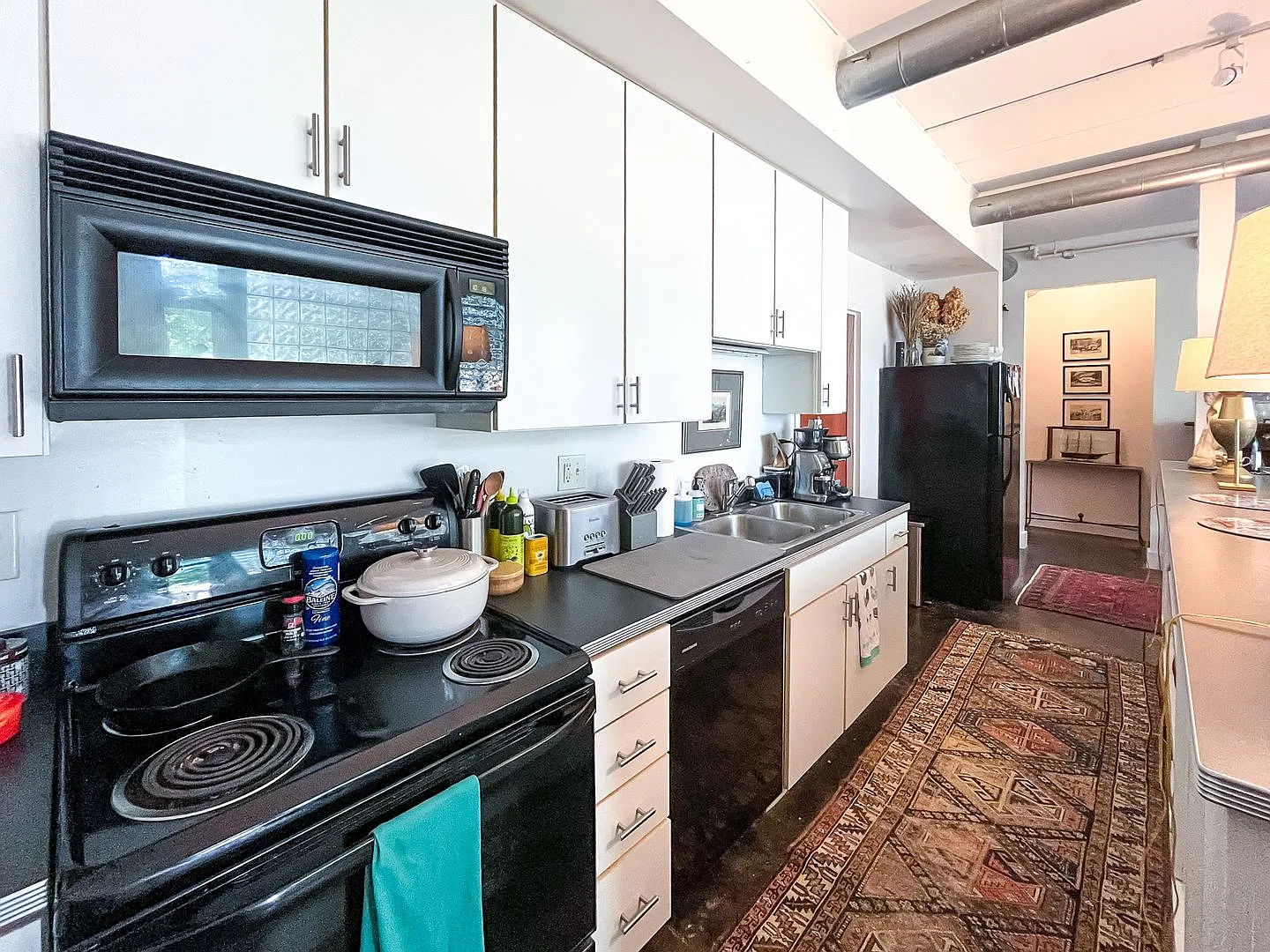 1605 Gordon Avenue — Photo 4