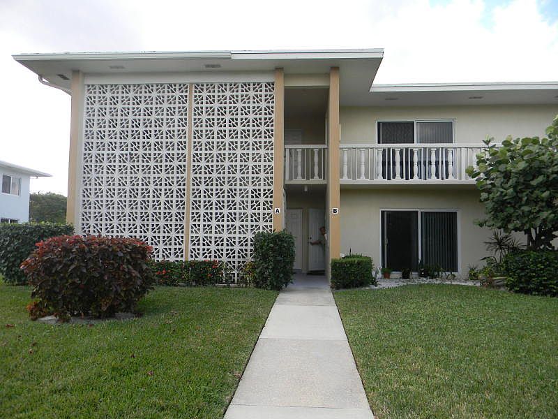 1st image of 320 North Blvd APT 1B