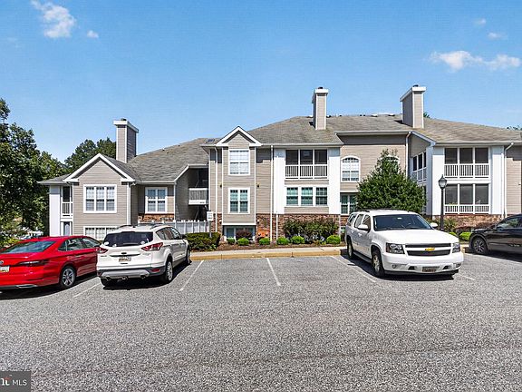 3rd image of 200 Thames Way APT B