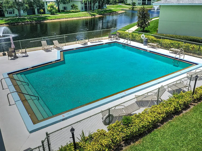 601 Sabal Ridge Cir #A — Photo 4