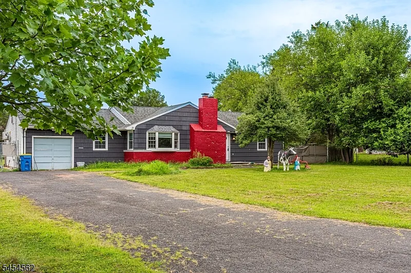 3 bed, 3.0 bath, $3,900 — Photo 2