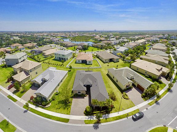 2nd image of 11406 SW Hillcrest Cir