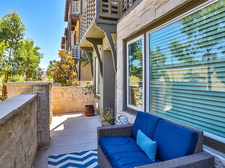 1207 Doheny Way — Photo 41