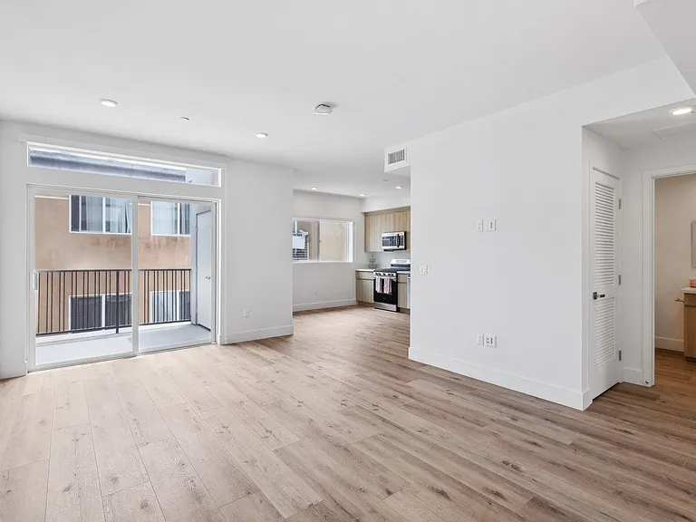 The Bay Apartment Homes — Photo 57