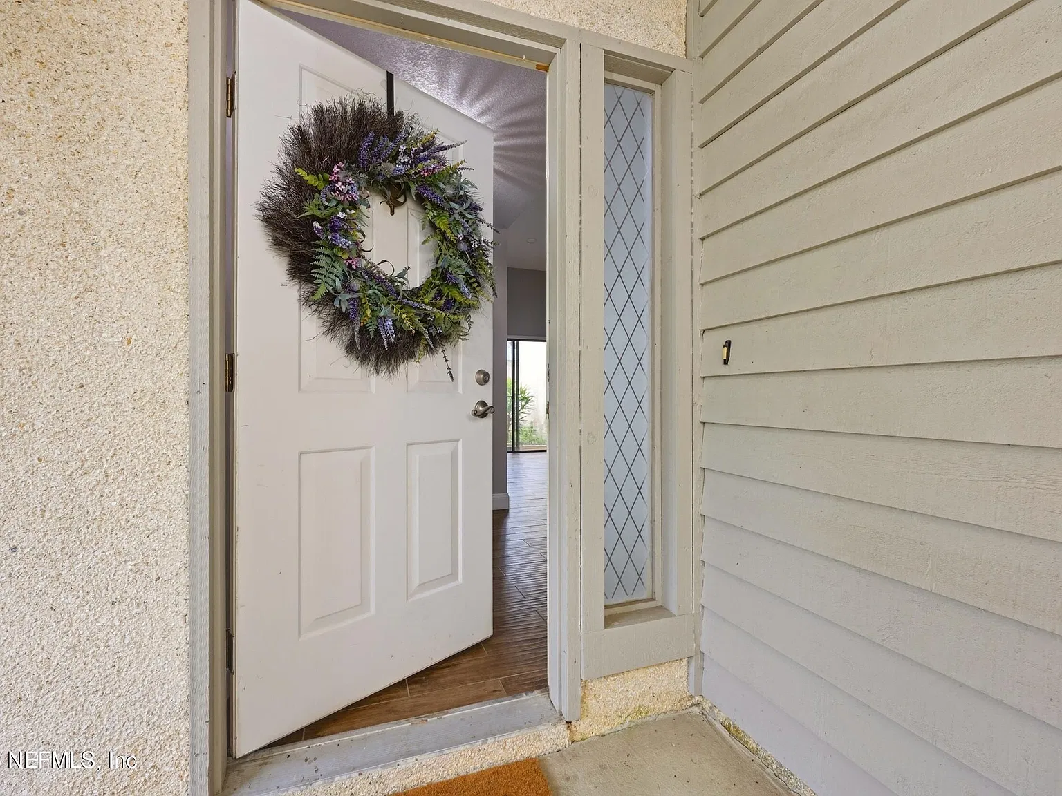 3 bed, 2.0 bath, 1600 sqft, $2,350 — Photo 3