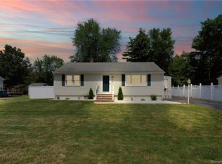 6 Brooke St, Bloomfield, CT 06002
