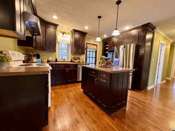 633 E Jackson St, Union City, TN 38261