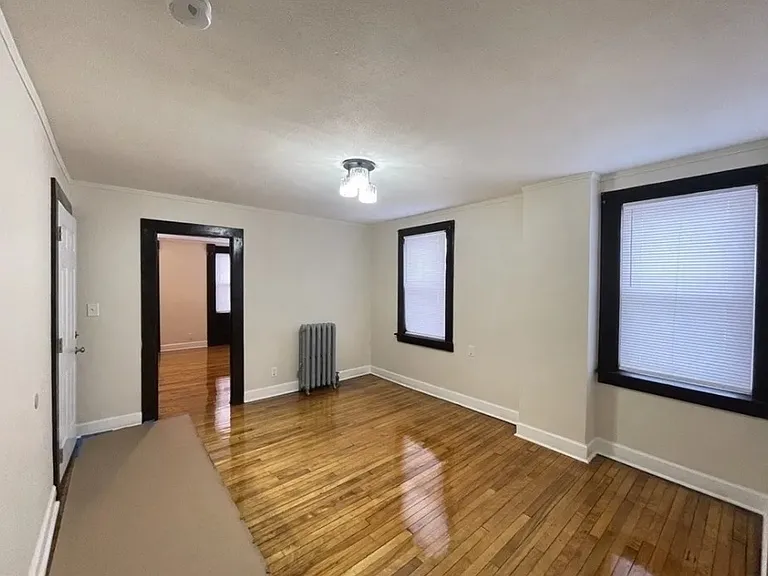 27 Wilcox St #1L — Photo 4