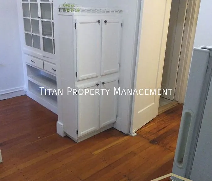 714 27th St #2 — Photo 6