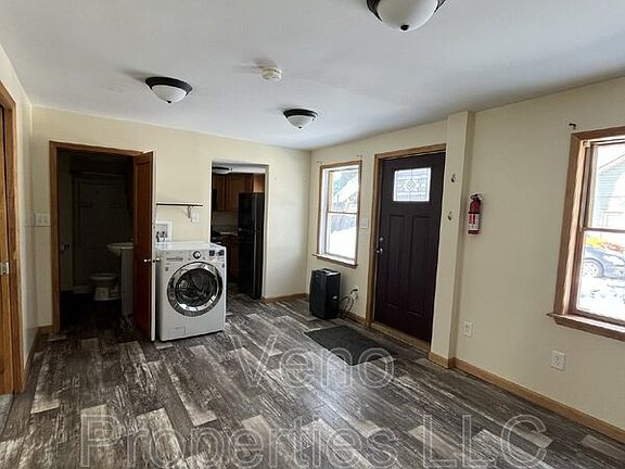 5th image of 133 Bay St APT C