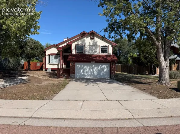 1945 Ambleside Dr, Colorado Springs, CO 80915