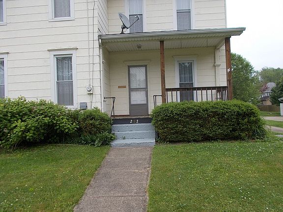 4th image of Laird Ave NE