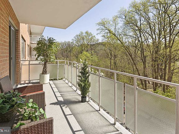 3rd image of 4201 Cathedral Ave NW APT 513E