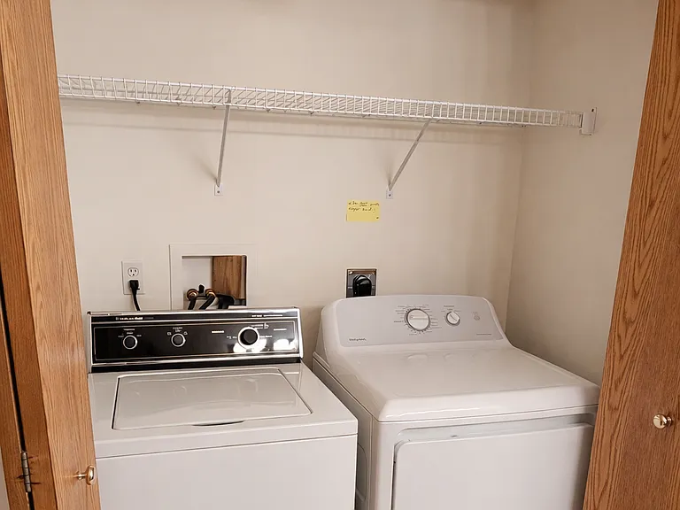 913 Richland Ave SW — Photo 13
