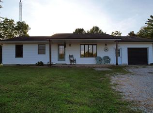 6201 Landmark Rd, Iuka, IL 62849