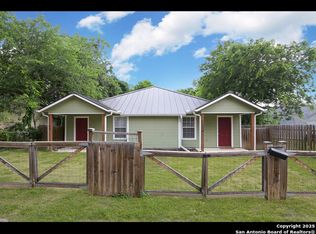1119 W Myrtle St #B, San Antonio, TX 78201