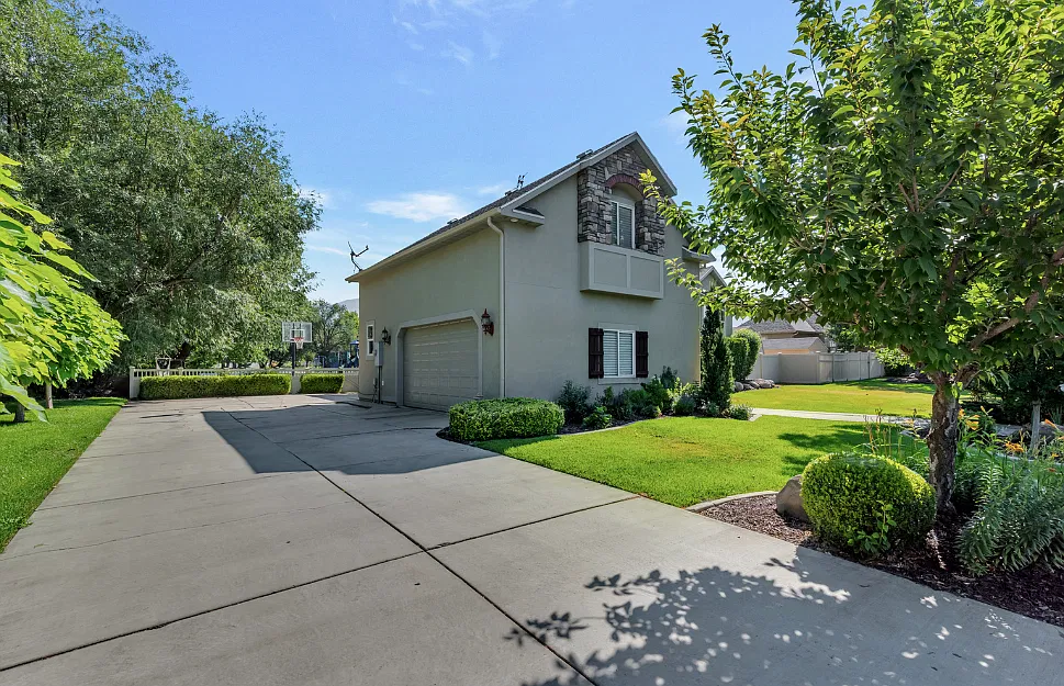 6 bed, 3800 sqft, $825 — Photo 3