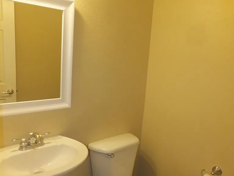 9857 Castlewood Dr — Photo 4