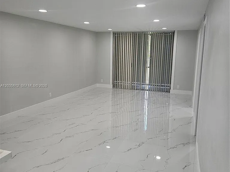 700 S Hollybrook Dr #207 — Photo 3