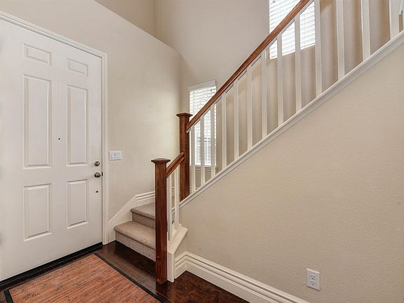 5th image of 196 Talmont Cir #196
