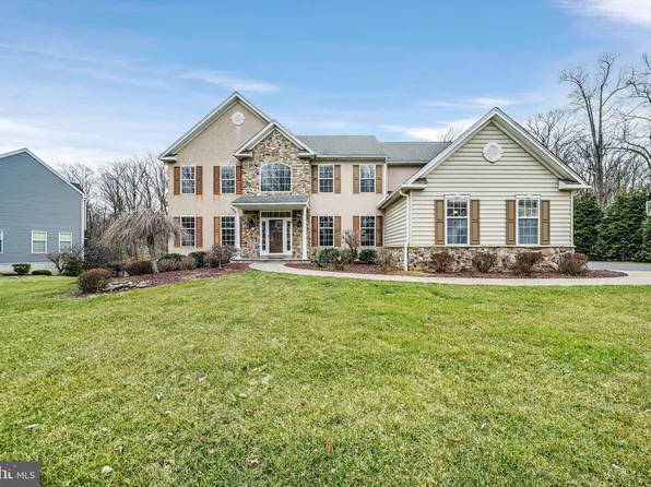 6 Forwood Dr, Garnet Valley, PA 19060