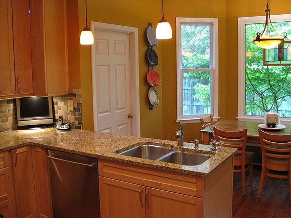 capture the morning light in this beautiful eat in kitchen.