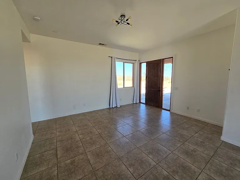 711 Willie Way — Photo 3