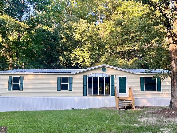 2nd image of 282 Sycamore Dr