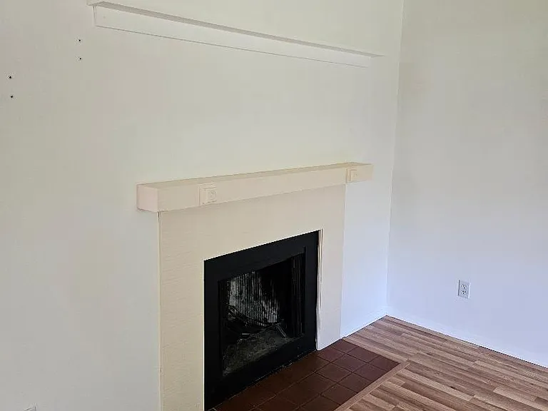 925 Columbia Road 421 — Photo 7