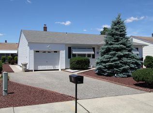 15 Auburn Rd, Toms River, NJ 08757