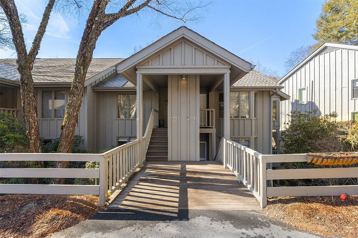 223 Chestnut Cove #6B