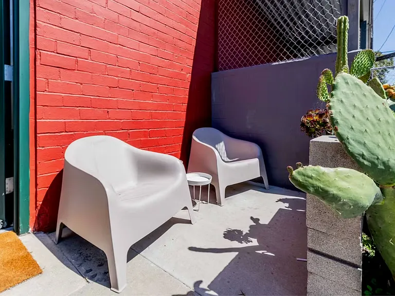 924 Grace Ave — Photo 14