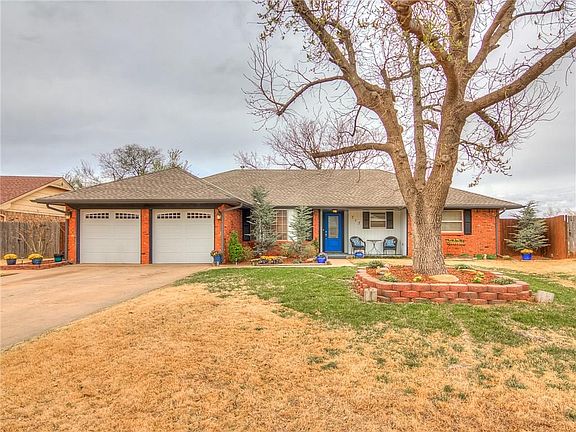 3rd image of 717 Park Dr