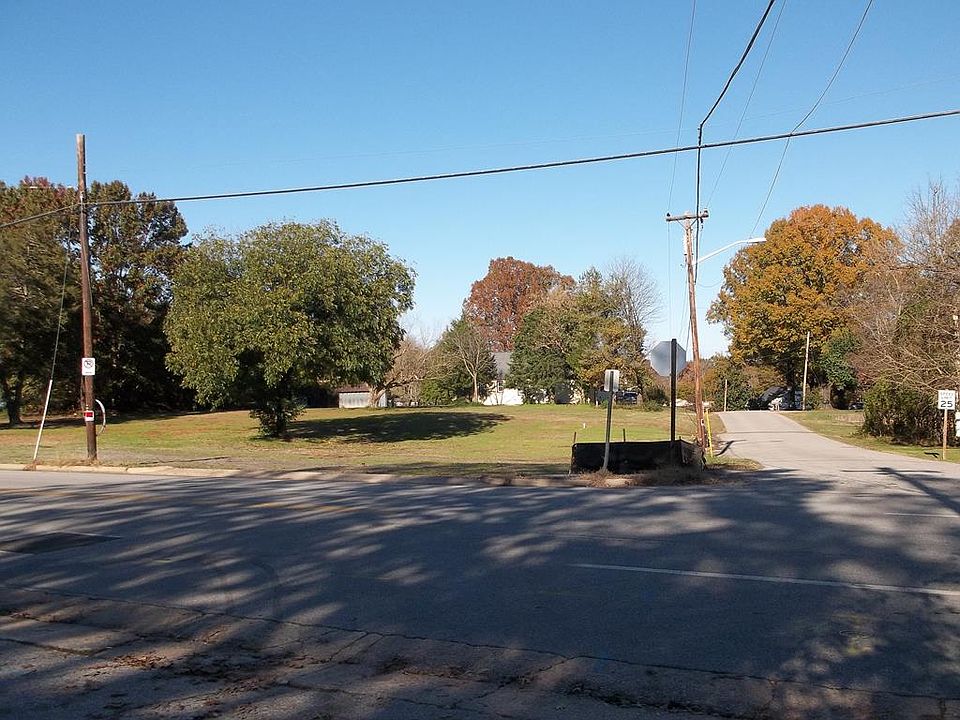 1st image of 2100 Westover Dr