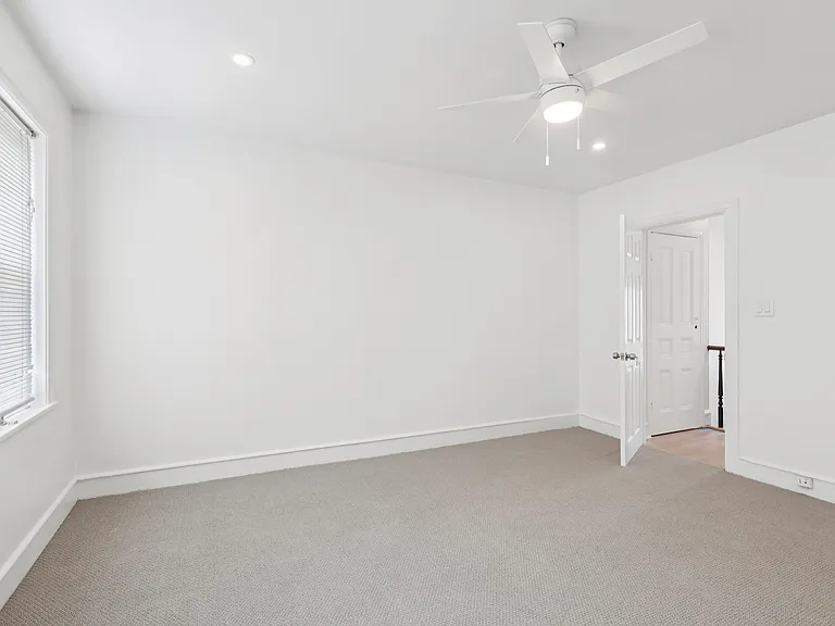 1713 Monument St — Photo 10