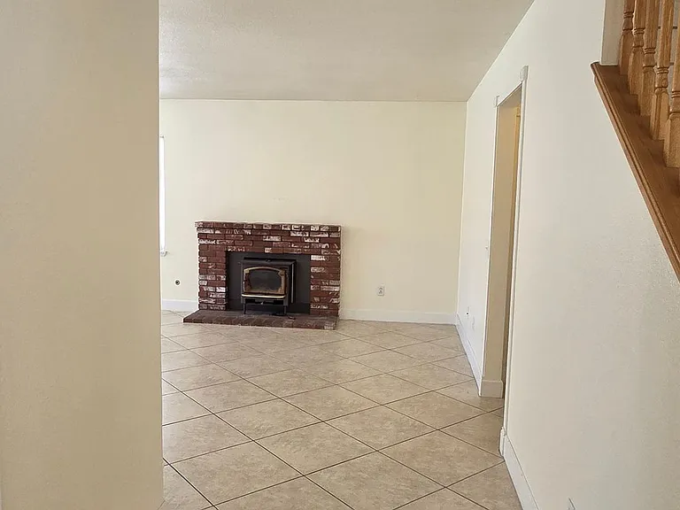 8577 Rosemary Dr — Photo 7
