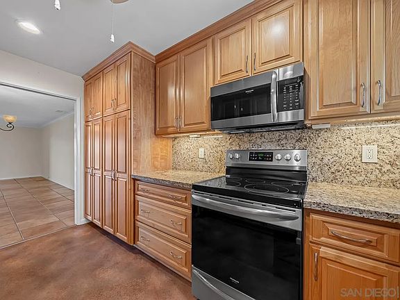 2nd image of 1044 La Ventana Ct