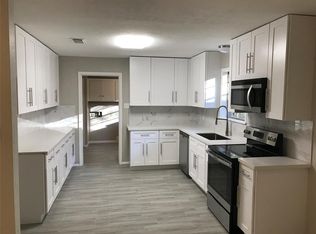 804 Camphor Cir, Village Mills, TX 77664