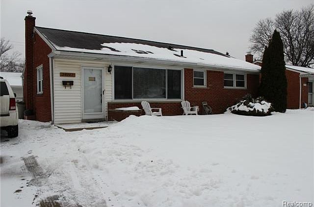 1st image of 34993 Parkdale St
