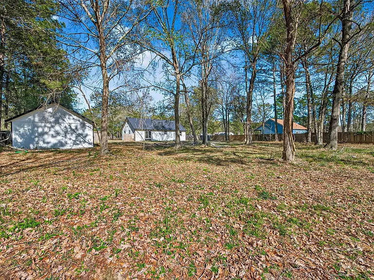 170 Walter Dr — Photo 38