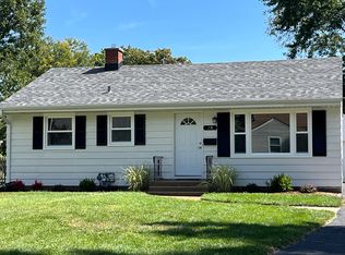 28 S Rosedale Ave, Aurora, IL 60506