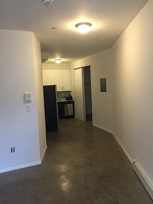 Rented by Flatiron Real Estate Advisors LLC | media 7