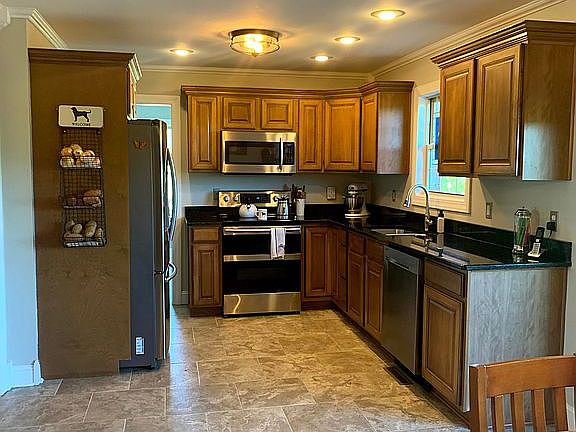 5th image of 1013 Malachi Dr