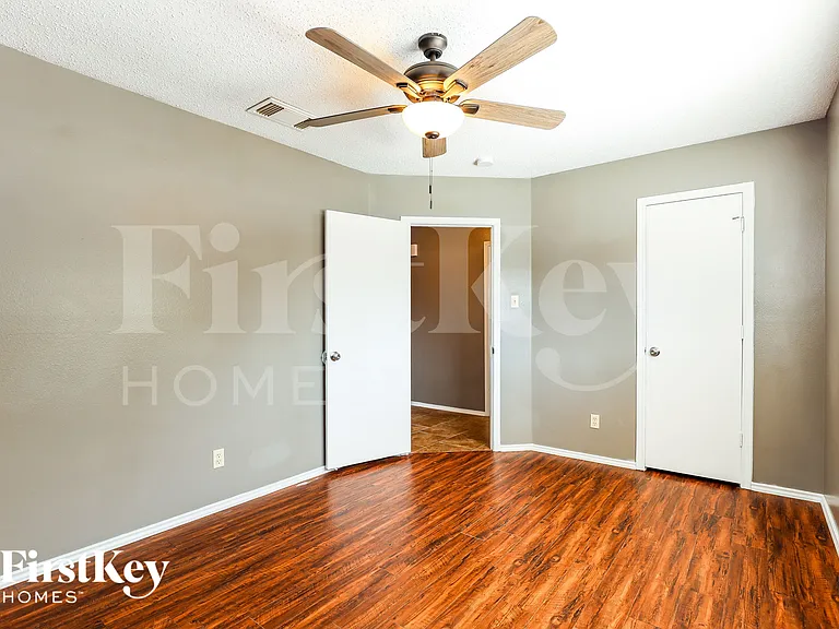 6907 Saharastone Dr — Photo 13