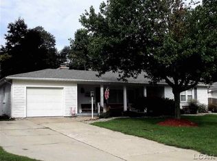 2392 Kenwood Dr, Adrian, MI 49221