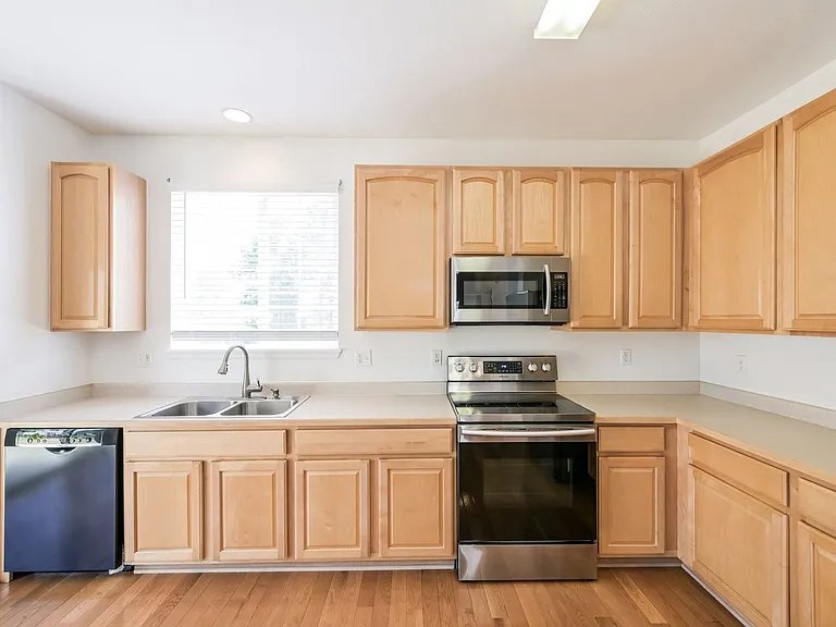 18512 E Harvard Dr — Photo 7