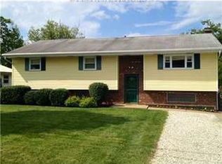 249 Irene Cir, Hurricane, WV 25526