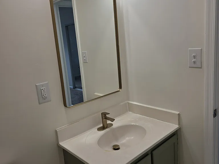 1144 1st St NW — Photo 9