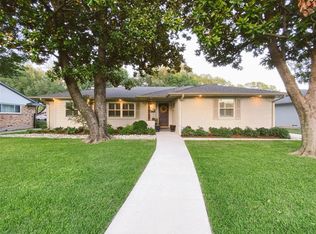 402 Saint Lukes Dr, Richardson, TX 75080